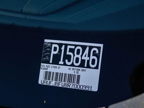 Used 2024 Audi e-tron GT Premium Plus image 30