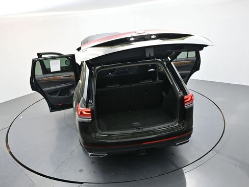 Used 2025 Volkswagen Atlas SE FWD image 44