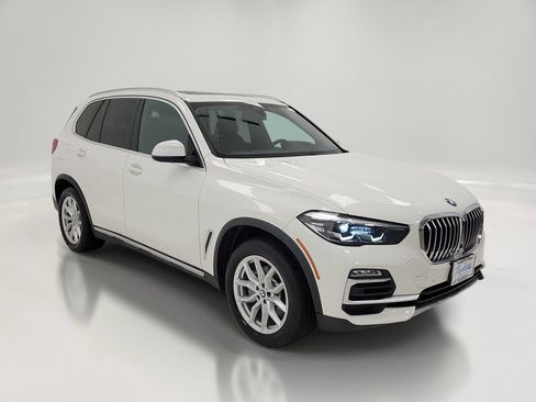 Used 2021 BMW X5 xDrive40i w/ Convenience Package AWD/4WD image 3