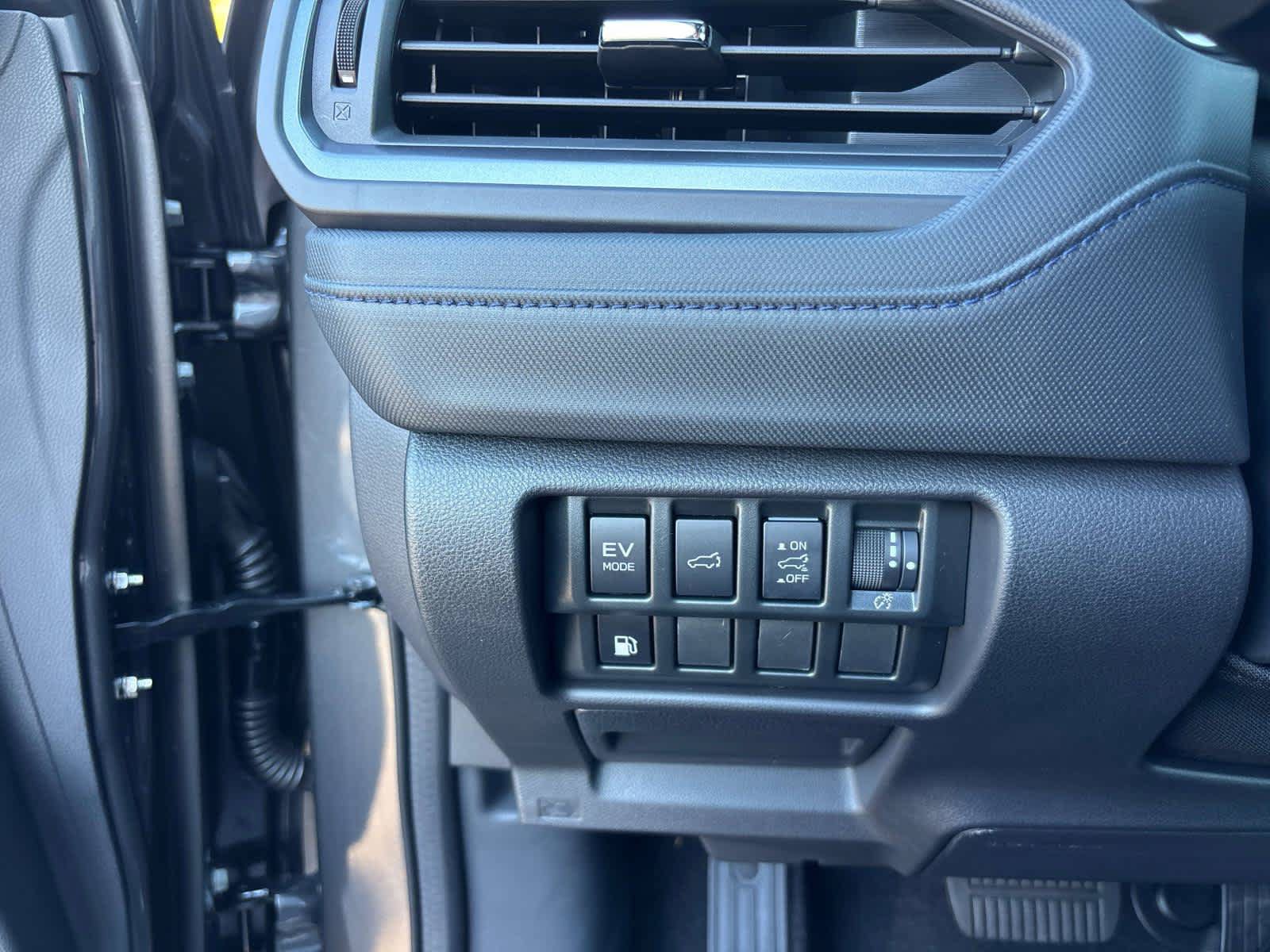 New 2026 Subaru Forester Touring AWD/4WD image 17