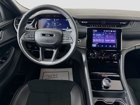 New 2025 Jeep Grand Cherokee Altitude AWD/4WD image 20
