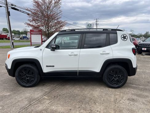 Used 2017 Jeep Renegade Trailhawk AWD/4WD image 1