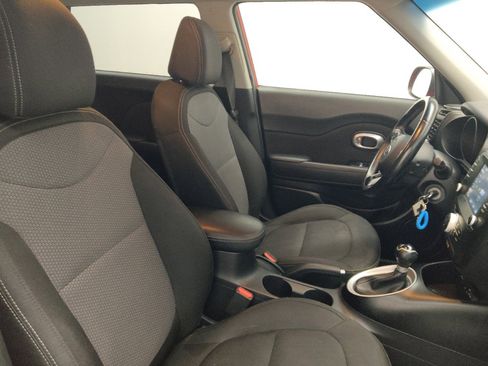 Used 2019 Kia Soul + FWD image 21