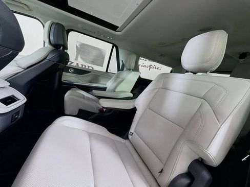 New 2026 Lincoln Navigator L Reserve AWD/4WD image 26