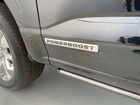 Used 2023 Ford F150 Limited image 9