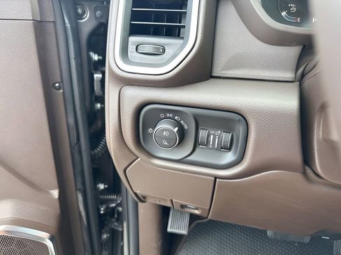 New 2026 RAM 2500 Laramie w/ Towing Technology Group AWD/4WD image 34