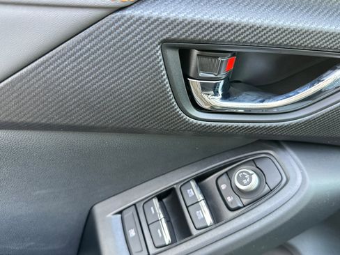 New 2025 Subaru Crosstrek 2.5i Limited w/ Crosstrek Mirror Package image 11