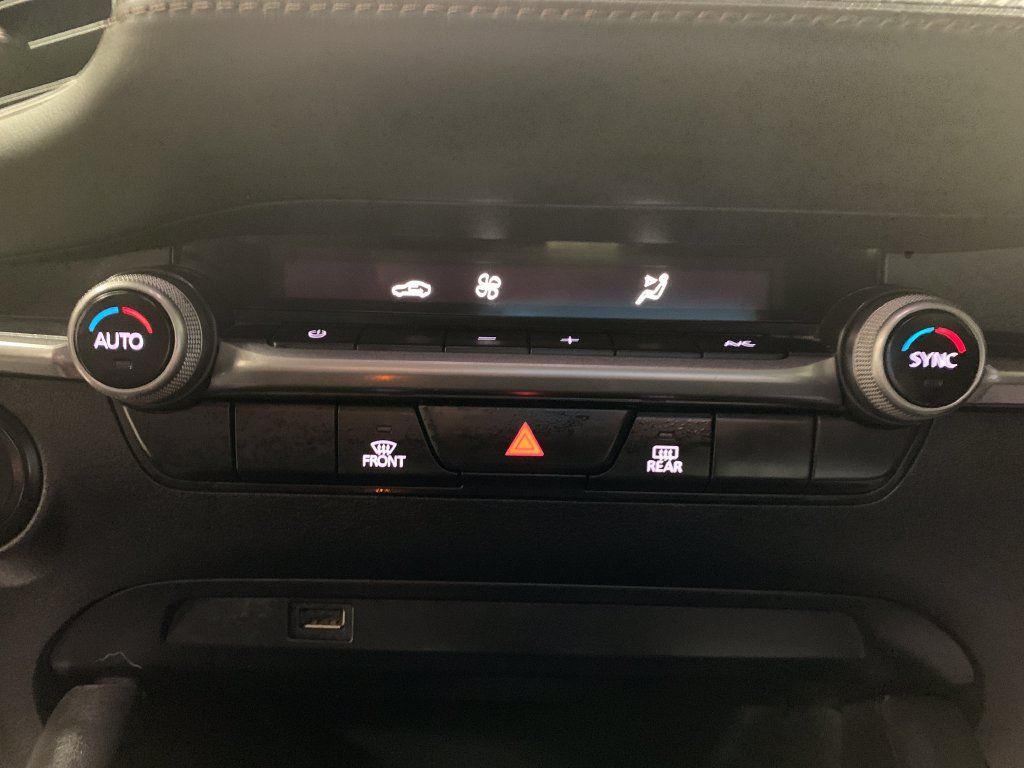 Used 2020 MAZDA MAZDA3 Sedan w/ Select Package FWD image 28