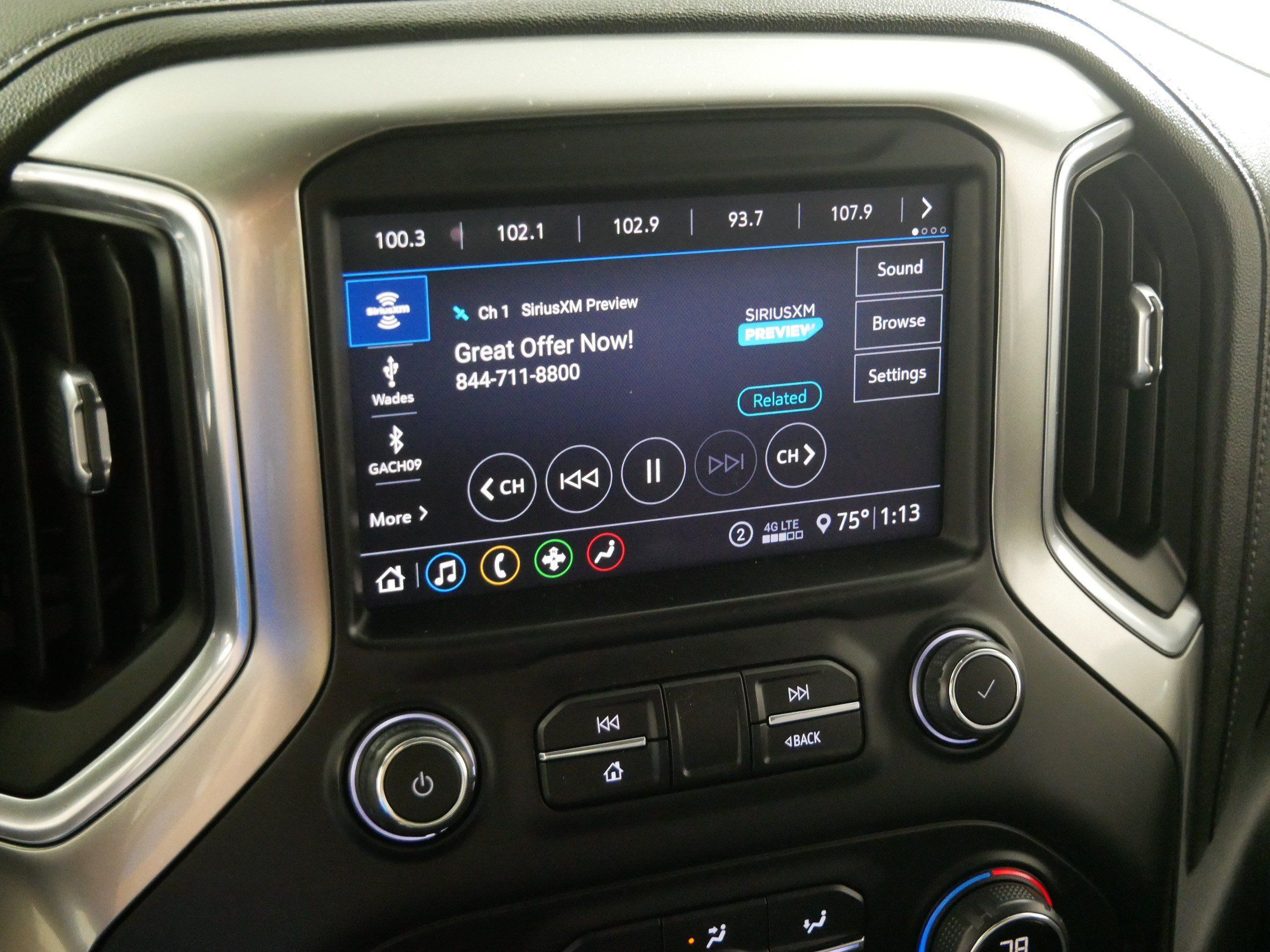 Certified 2020 Chevrolet Silverado 1500 RST AWD/4WD image 22