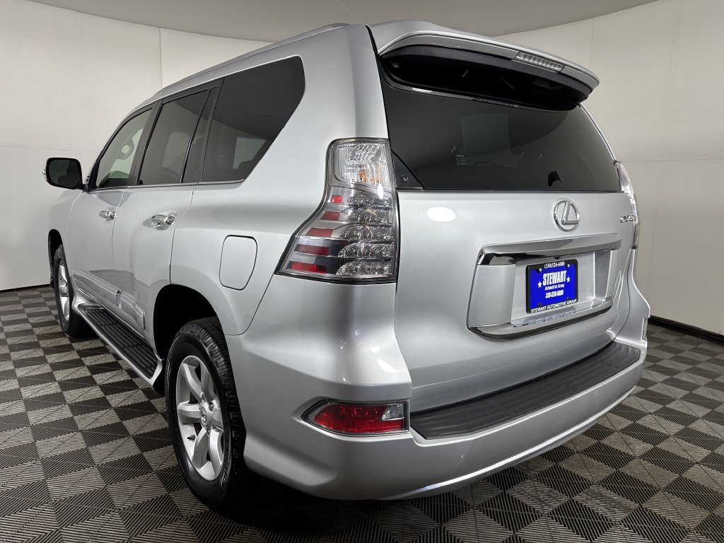 Used 2015 Lexus GX 460 AWD/4WD image 3