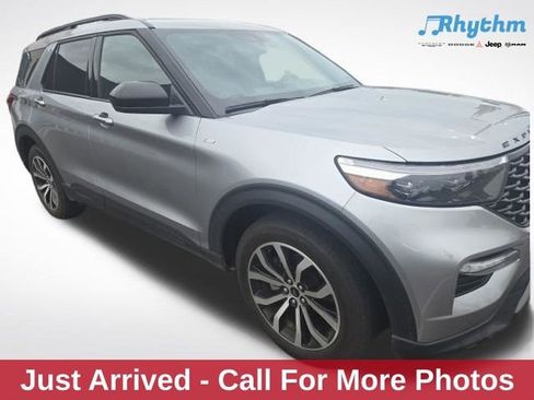 Used 2023 Ford Explorer ST-Line w/ Class IV Trailer Tow Package RWD image 1