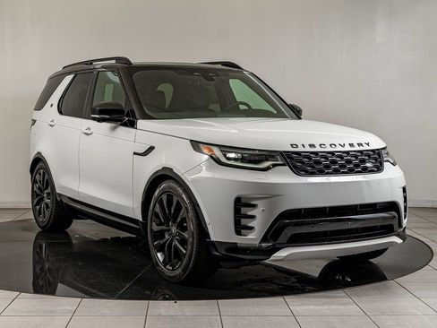 New 2026 Land Rover Discovery Dynamic SE image 12