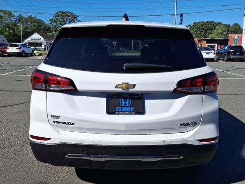 2022 Chevrolet Equinox LT photo 3