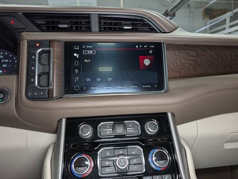 Certified 2022 GMC Yukon Denali w/ Max Trailering Package AWD/4WD image 35