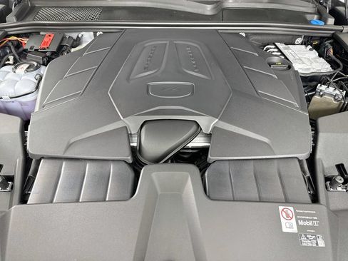 New 2026 Porsche Cayenne Coupe AWD/4WD image 32