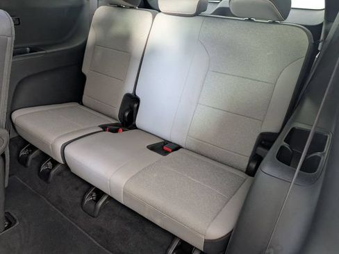 Used 2025 Chevrolet Traverse LT w/ Driver Confidence Package FWD image 26