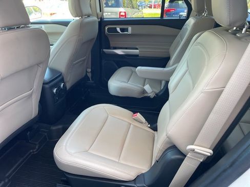 Used 2023 Ford Explorer XLT w/ Equipment Group 202A image 19