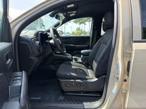 Used 2024 Chevrolet Colorado W/T w/ WT Convenience Package II RWD image 14