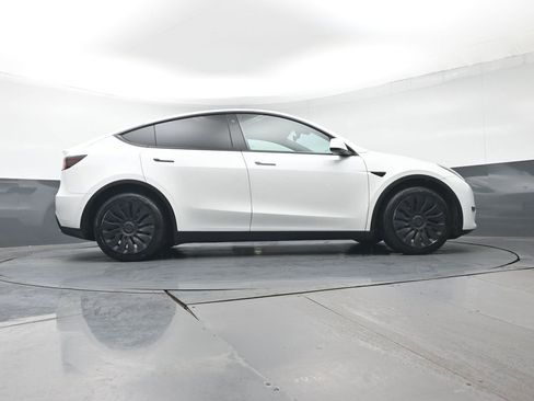 Used 2021 Tesla Model Y Long Range image 33