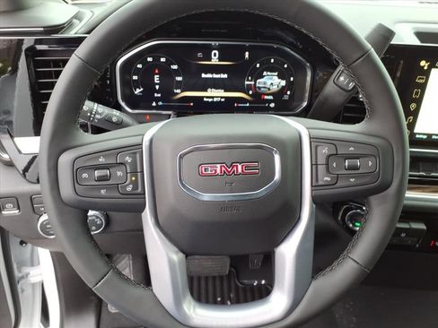 New 2026 GMC Sierra 1500 SLE w/ Preferred Package image 12