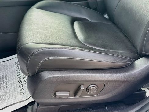 Certified 2025 Kia Carnival SX w/ SX Dark Edition Package FWD image 22