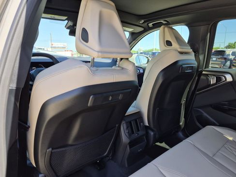 New 2026 BMW X3 xDrive30 w/ Premium Package AWD/4WD image 17