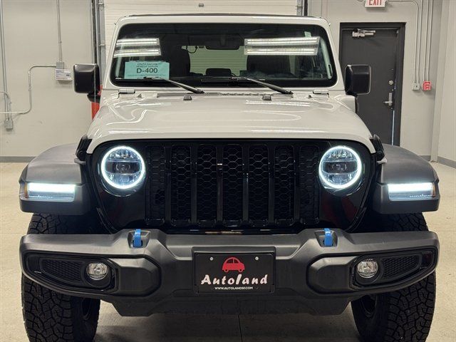 Used 2023 Jeep Wrangler Unlimited w/ Sun & Screen Package AWD/4WD image 2