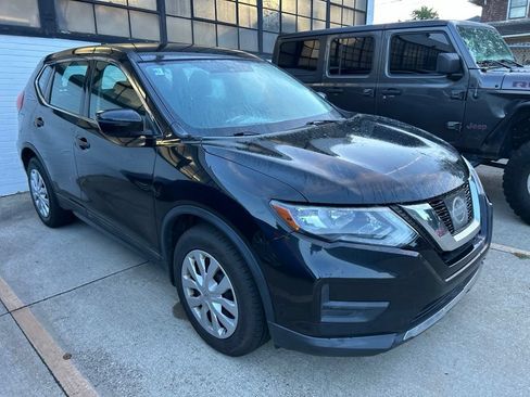 Used 2017 Nissan Rogue FWD image 5