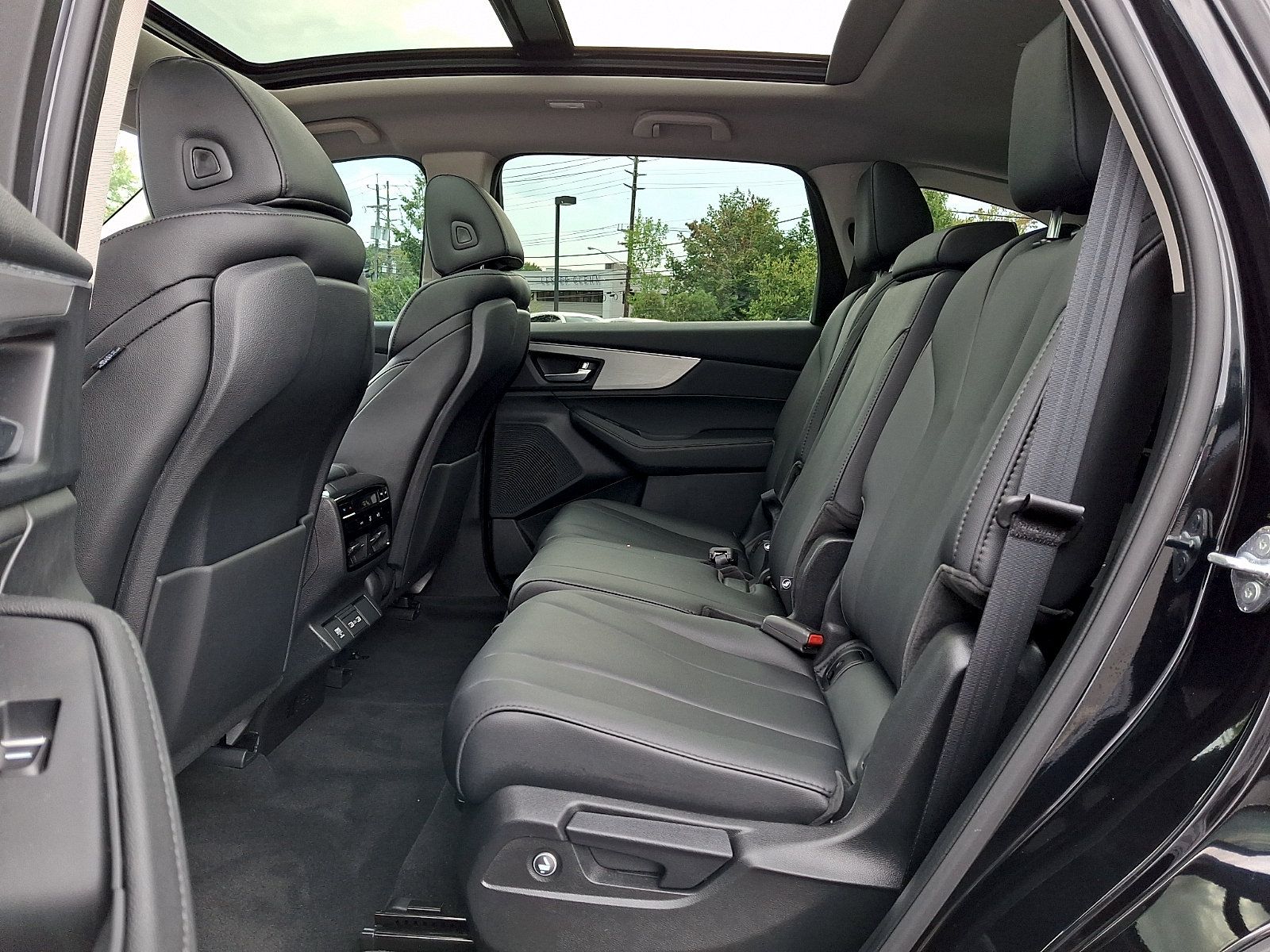 Certified 2024 Acura MDX SH-AWD image 10