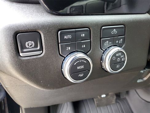 Used 2023 GMC Sierra 1500 Elevation w/ LPO, Elevation Black Package image 19