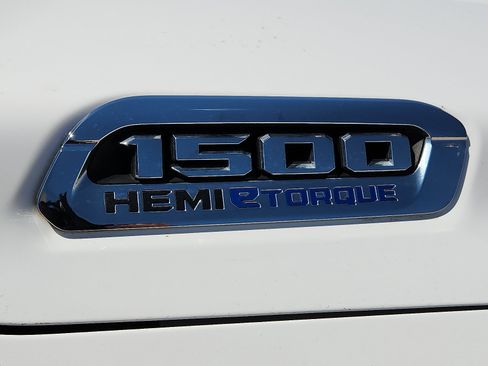 Used 2024 RAM 1500 Laramie RWD image 8