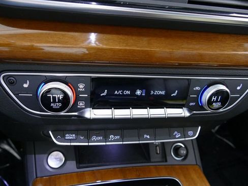 Used 2022 Audi Q5 2.0T Premium w/ Convenience Package image 20