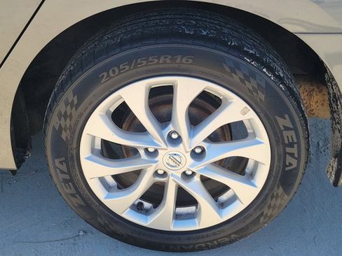 Used 2019 Nissan Sentra S w/ Appearance Package image 12