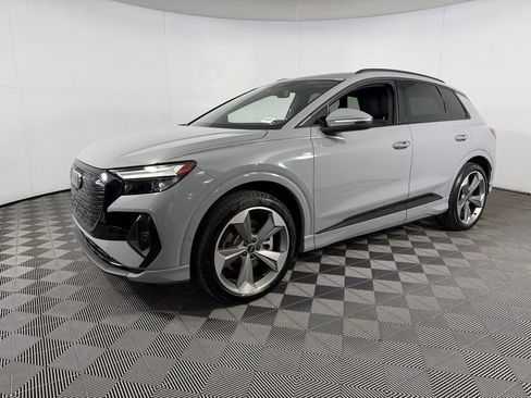 Used 2024 Audi Q4 e-tron Premium Plus w/ Premium Plus image 4