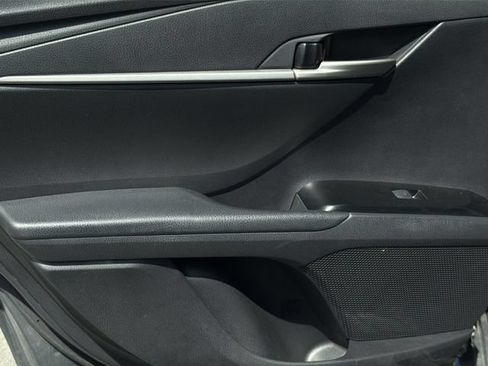 Used 2025 Toyota Camry SE FWD image 21