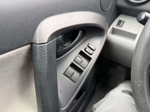 Used 2012 Toyota RAV4 4WD w/ Value Pkg image 16