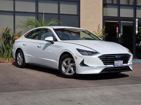 Used 2021 Hyundai Sonata SE FWD image 3