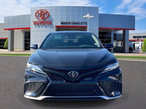 Used 2022 Toyota Camry XSE w/ Navigation Package FWD image 3