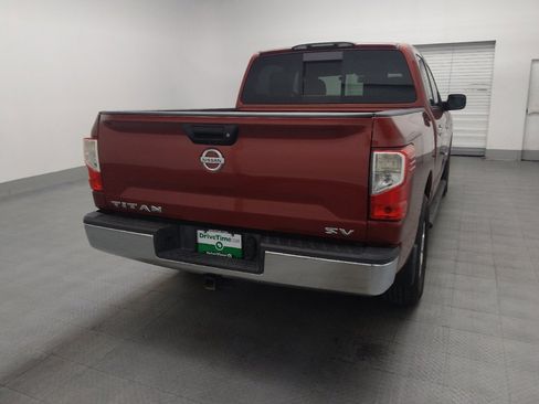Used 2017 Nissan Titan SV RWD image 7