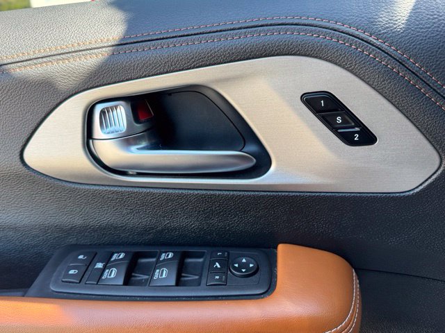 Used 2026 Chrysler Pacifica Pinnacle FWD image 9