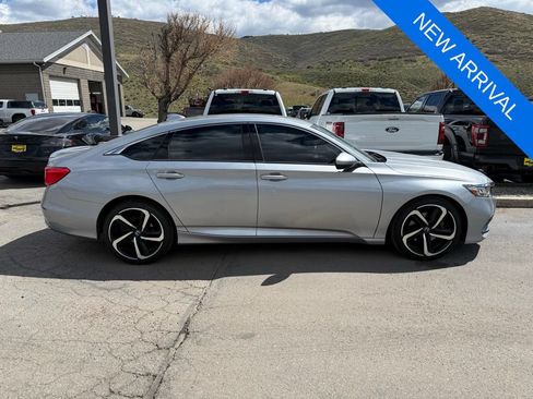 Used 2019 Honda Accord Sport image 4