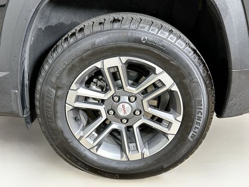 Used 2025 GMC Terrain Elevation image 11