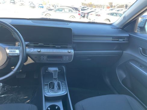 Used 2025 Hyundai Kona SEL image 35