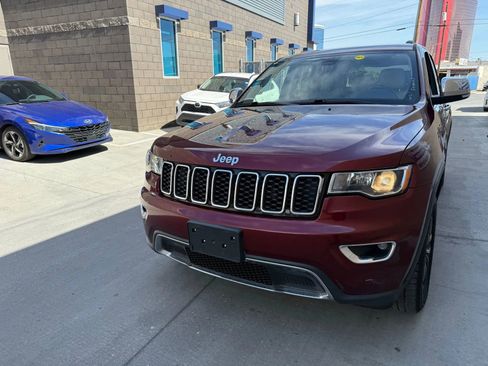 Used 2019 Jeep Grand Cherokee Limited RWD image 9