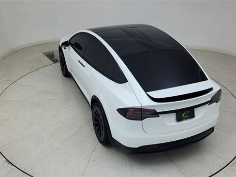 Used 2022 Tesla Model X image 78