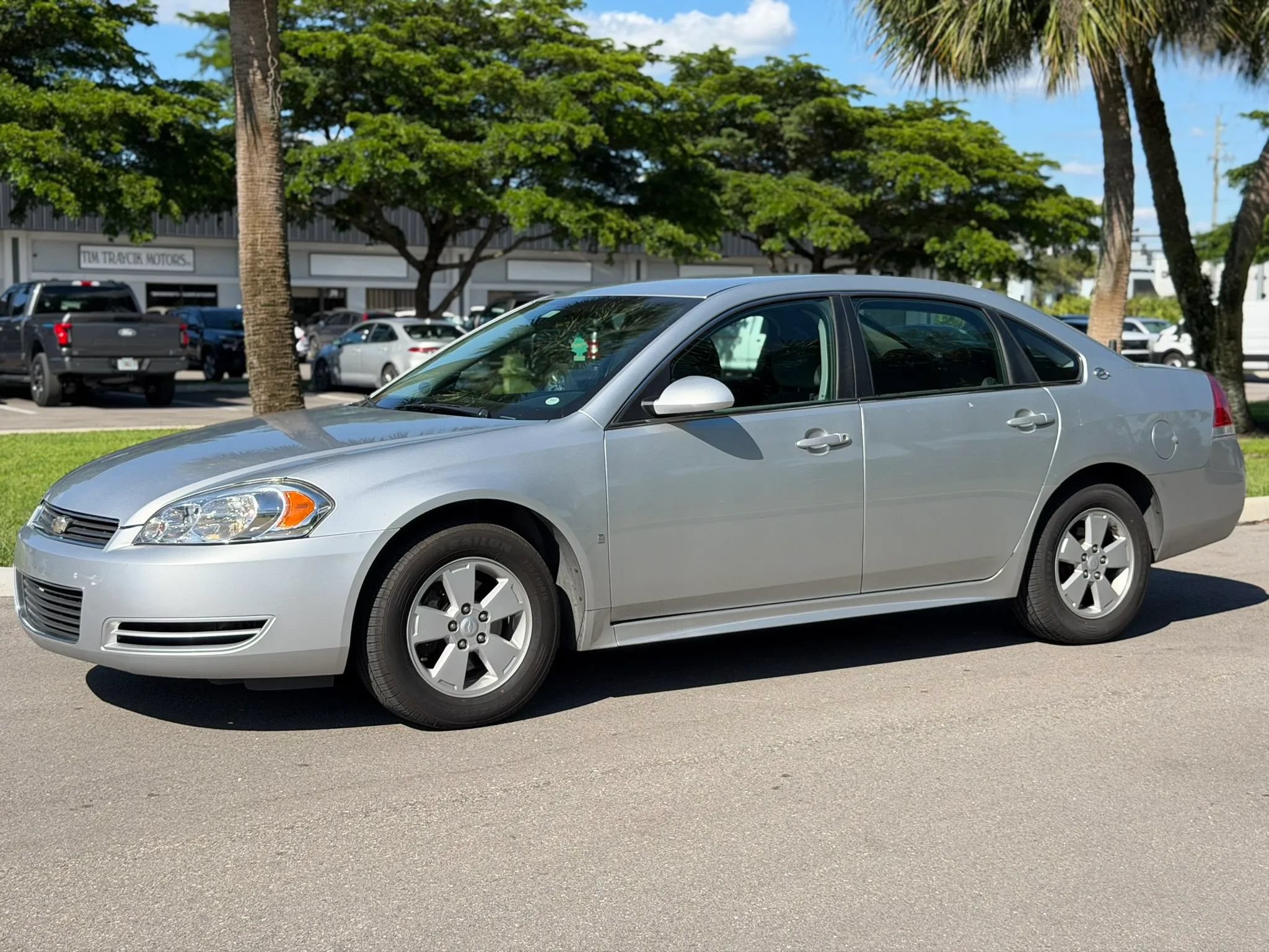 Used 2009 Chevrolet Impala LT FWD image 5