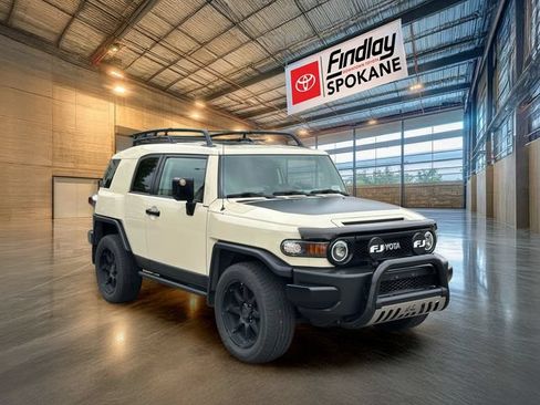 Used 2010 Toyota FJ Cruiser 4WD image 3