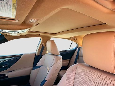 Used 2023 Lexus ES 350 w/ Premium Package image 26