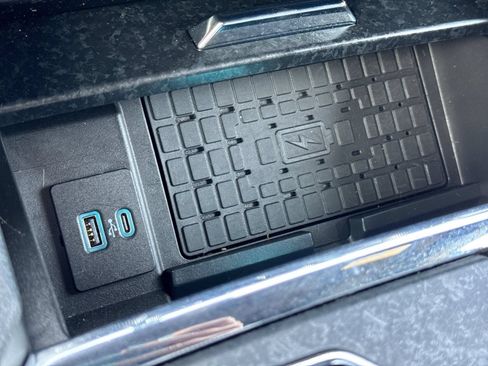 Used 2023 Ford Expedition Limited AWD/4WD image 38