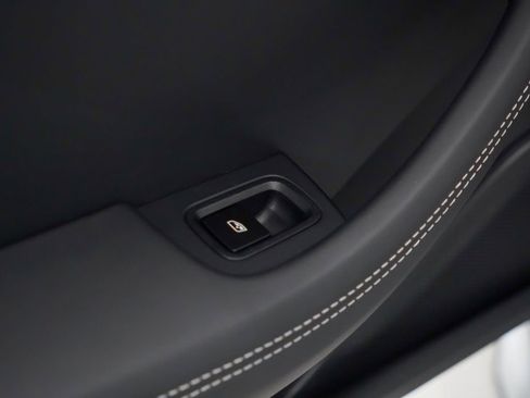 New 2026 Porsche Panamera 4 image 16